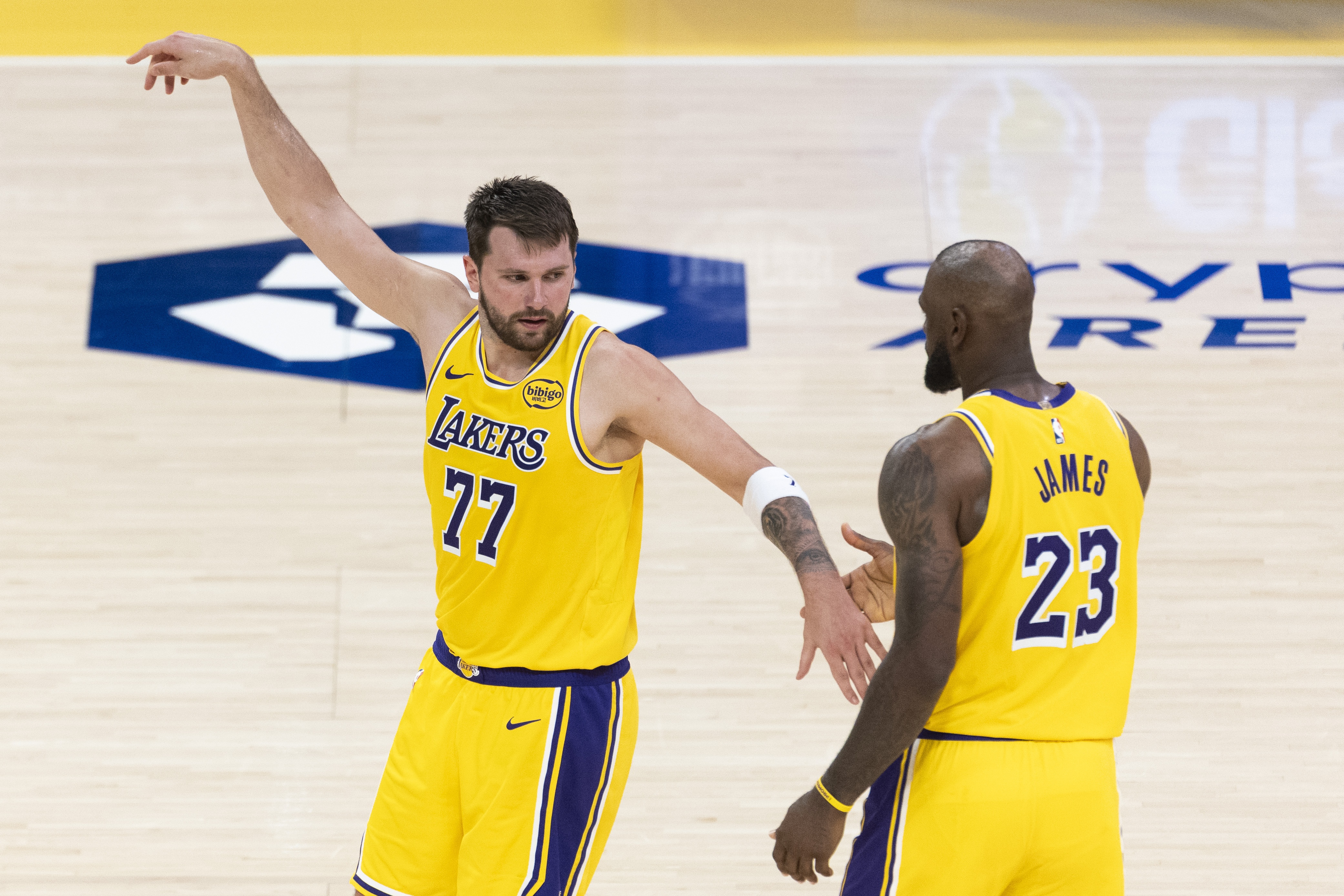 生涯场均得分+篮板+助攻之和：大帅57.4断档第1 东契奇第2老詹第8