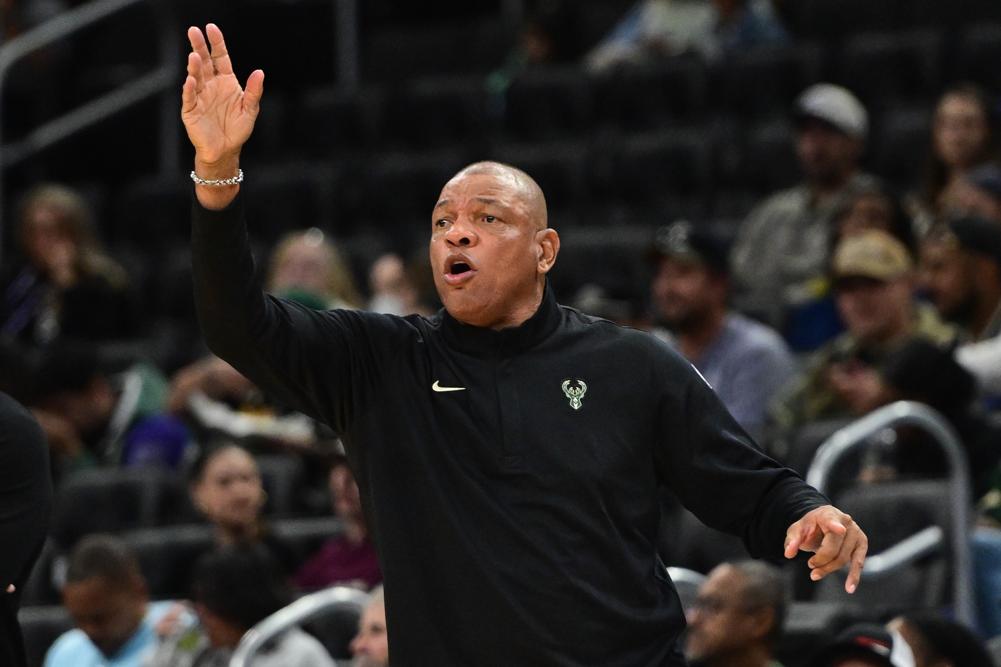 开云体育在线-老里：这两年并不如愿 我本可以做得更好 哪怕球员更健康一些